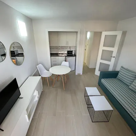 California 1 & 2, Family Only, By California * Salou